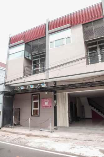 Comfy Homestay Yogyakarta Exterior photo