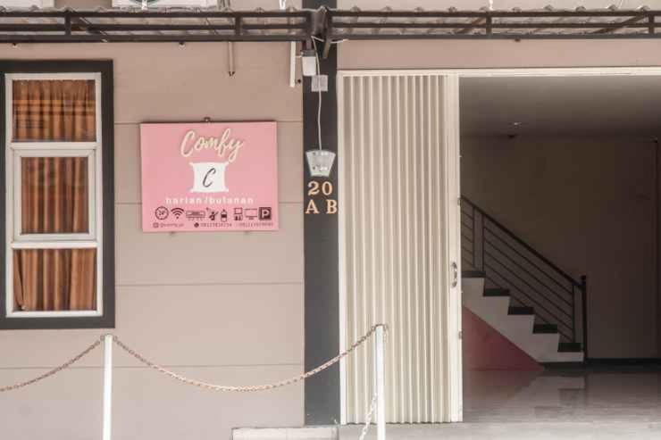 Comfy Homestay Yogyakarta Exterior photo
